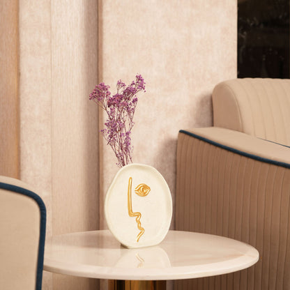 Minimalistic Faceline Vase