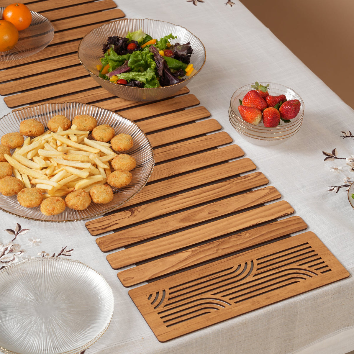 Wave-Accent Slatted Table Runner 14*36 Inch