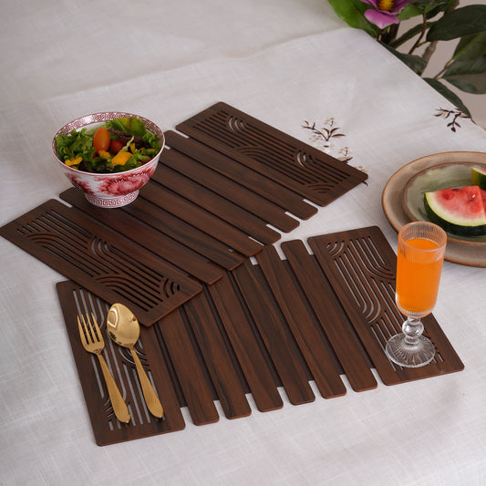 Wave-Accent Slatted Placemats
